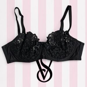Victoria's Secret Vintage Black Lace Bra size 36C